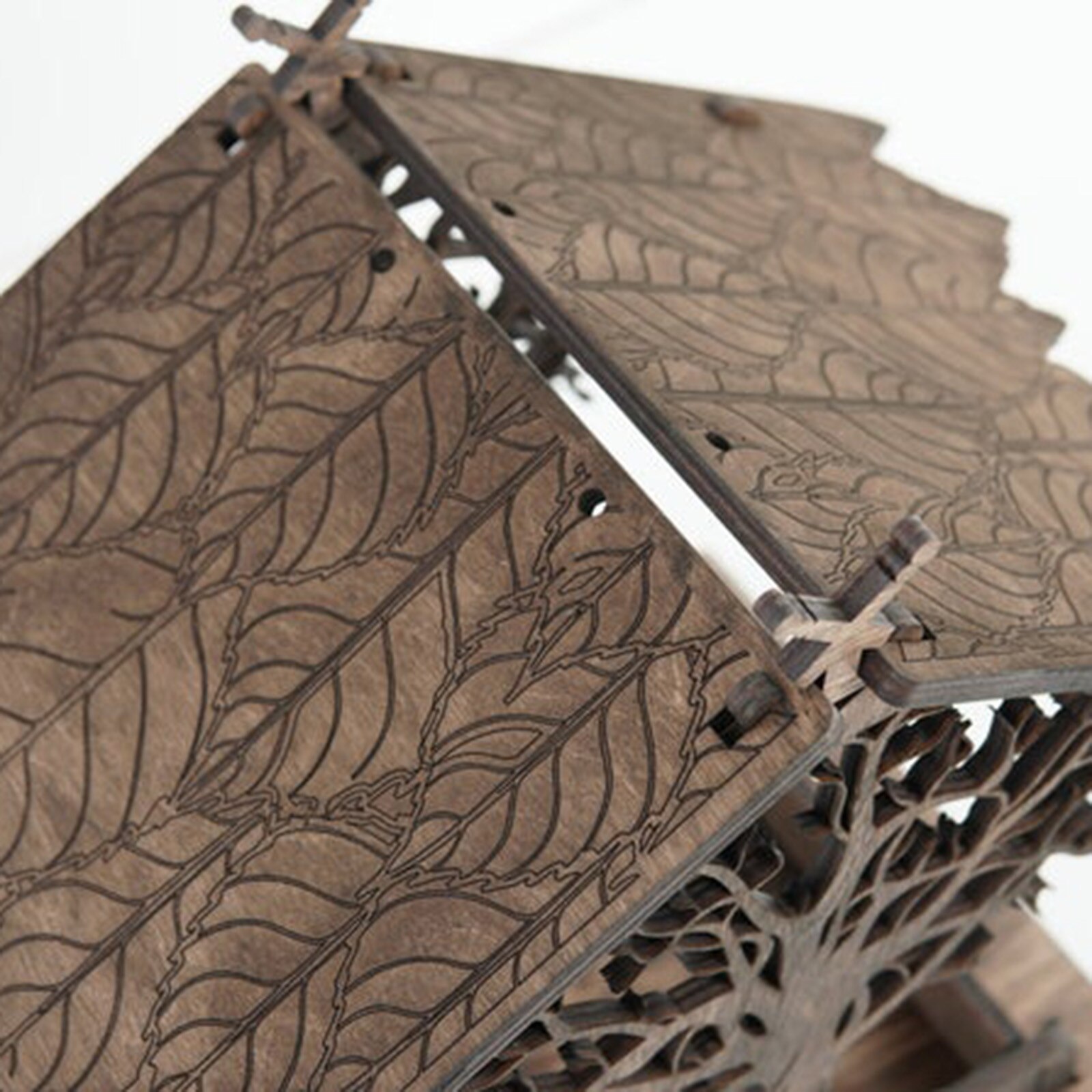 Drewniany domek dla ptaków Birdhouse wiszący podajnik gniazd z pętlą Dom ogród dziedziniec na świeże powietrze dla zwierząt domowych dekory w kształcie sześciokąta z dachem