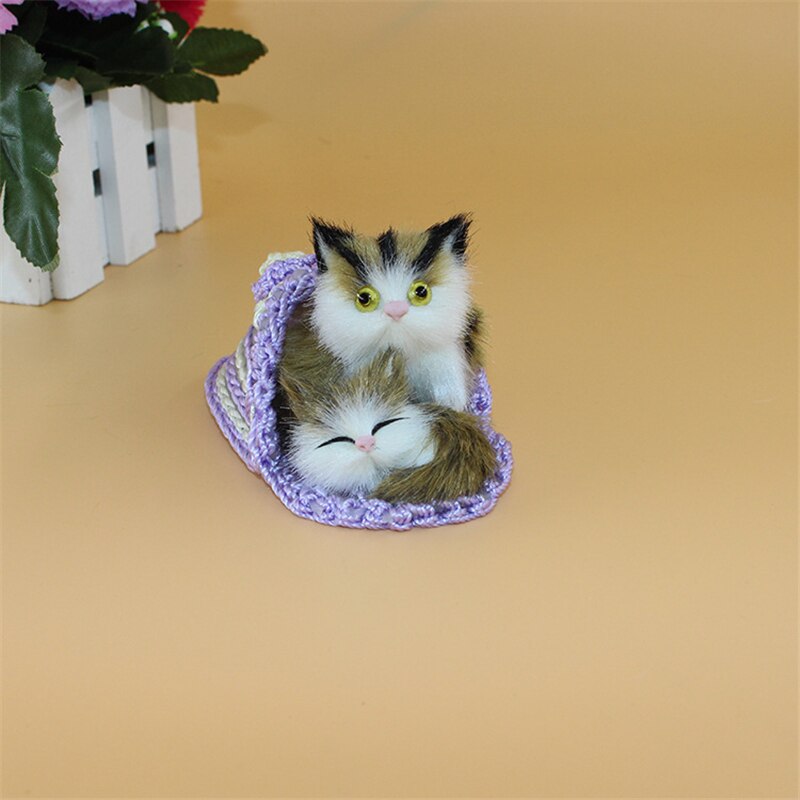To katter på tøffelen nydelig mamma katt og baby kattunge leketøy for barn blid dukke søt simulering interessant bil hjemmeinnredning 10*6*5cm