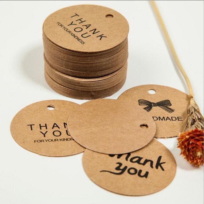 1000 stk 4cm kraftpapir takk runde plaggpose papir henge etiketter / klær papir sy tag