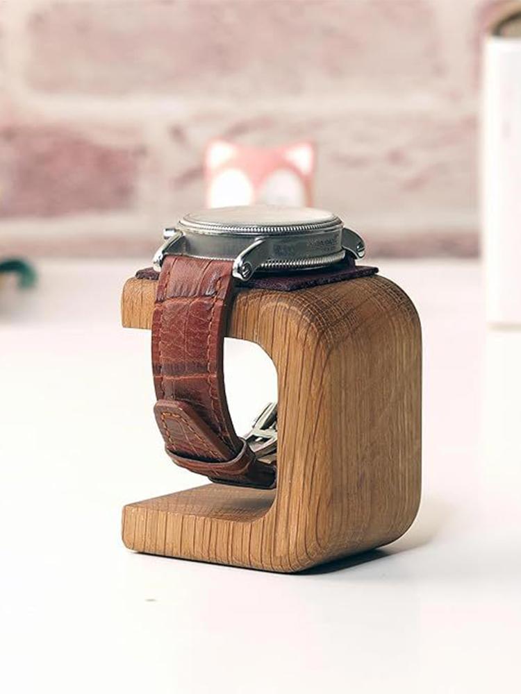 Puinen kelloteline korujen järjestäjä rannekorujen sormuskorvakorujen kellojen näyttö massiivipuusta kelloteline