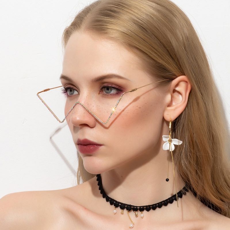 Diamond Eyeglasses Frame Women Alloy Half Frame Vintage Luxury Crystal Small Glasses Rhinestone Personality Eyeware