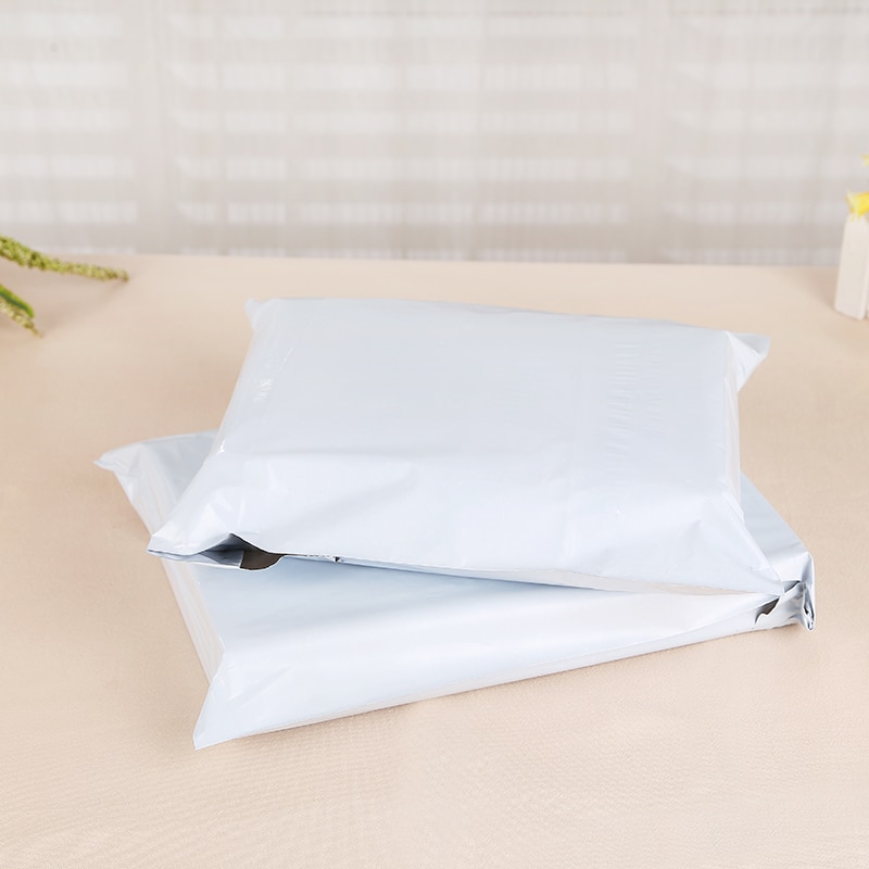 50 stk / parti hvid kurertaske kurvekonvolutposer postpose postposer kuvert selvklæbende forsegling plastpose