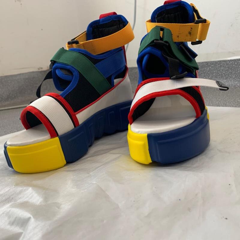 Sommar kvinnor lägenheter plattor sandaler öppen tå spänne färgglada damer coola skor kvinnlig blandad färg plus storlek casual kvinna