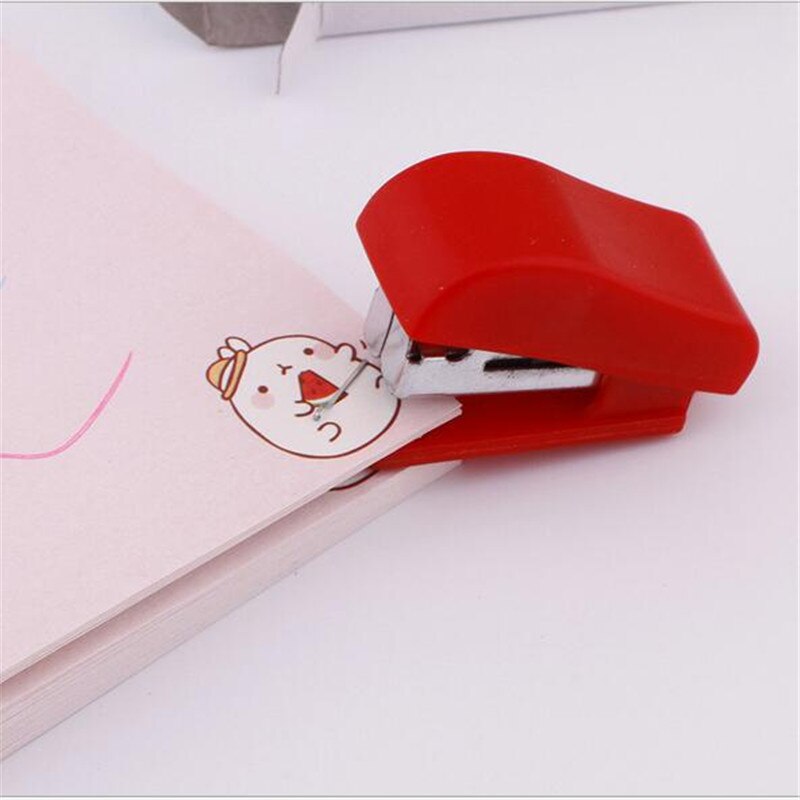 YOUE SHONE 1SETS Mini stapler set 10# portable small stapler cute office supplies stapler + staple FOR office
