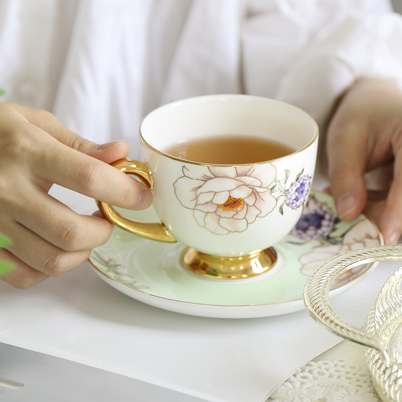 EECAMAIL Bone china British afternoon tea European coffee cup small luxury British tea set ceramic black tea British tea set