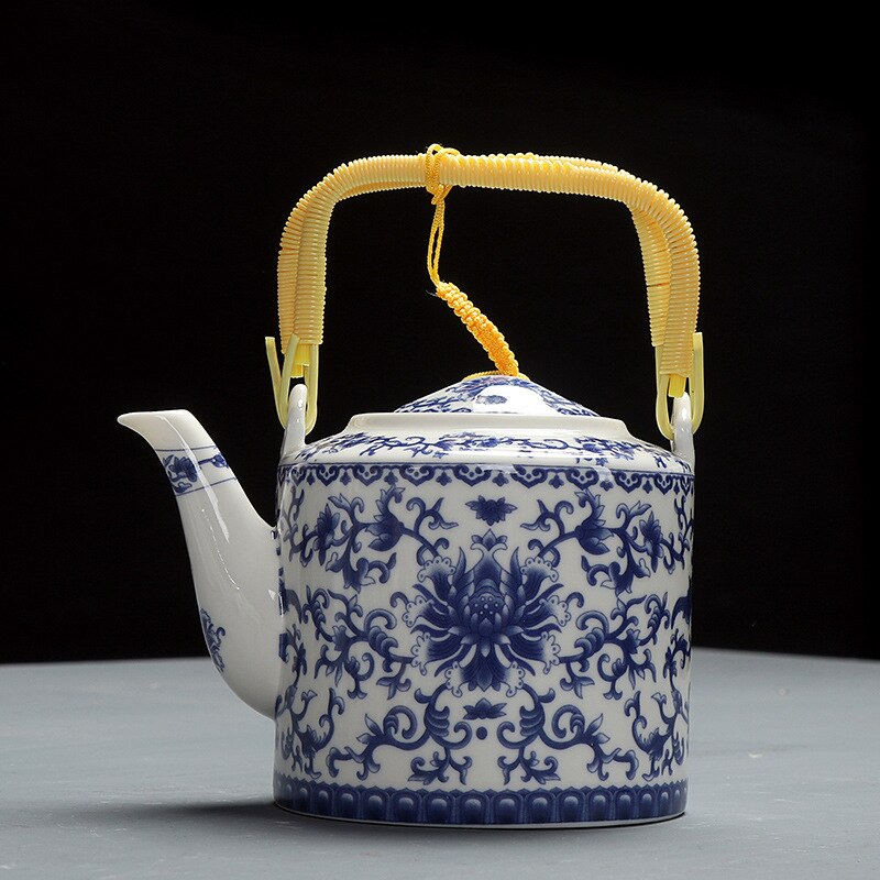 Théière en céramique 800ml style chinois théière en porcelaine bleue et blanche imprimée à la main poignée en bois de bambou fournitures de cuisine