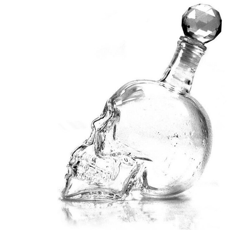 Kristallen schedel hoofd fles whisky wodka wijn karaf fles whisky glas bierglas sterke drank beker waterglas bar thuis