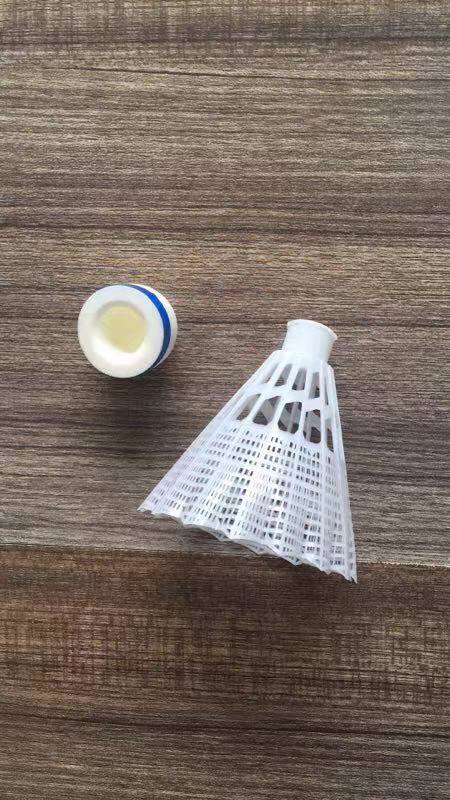 Volant plastique Nylon Mavis 300 350 370 2000 Badminton raquette volant