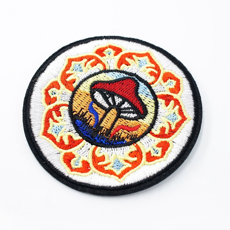 Svampe størrelse :7.1 x 7.3cm stof strygemærke badge broderede badges abstrakte børnemærker til tøj klistermærker 0070