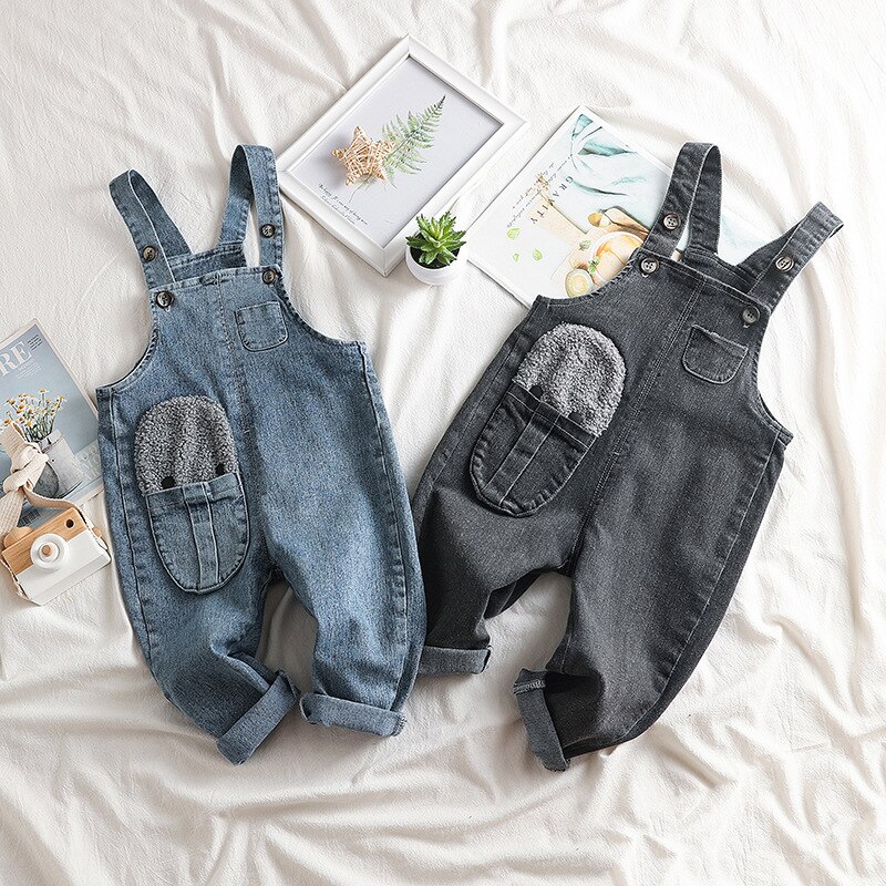 Peuter kinderen overall herfst casual losse baby denim broek cartoon zak effen jumpsuit jeans voor meisjes jongens kinderkleding
