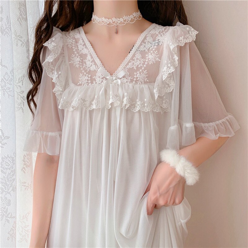 Camisón de princesa Lolita para mujer, ropa de dormir de encaje blanco Kawaii, Estilo Vintage victoriano