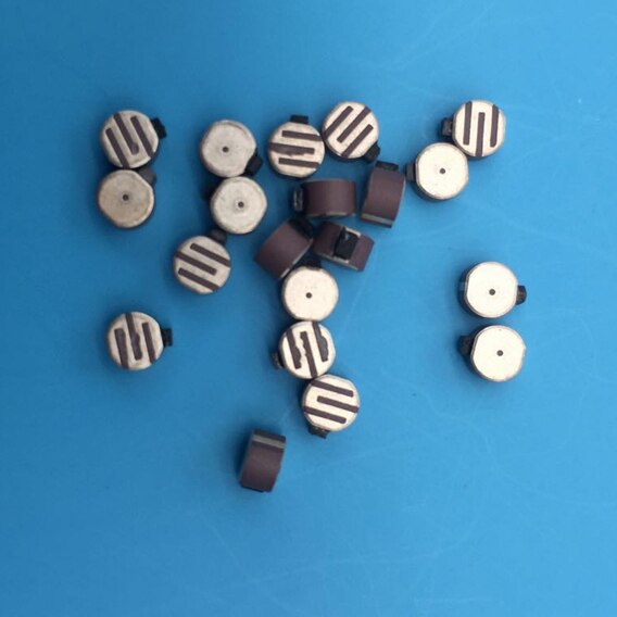 Diameter 4mm 2.5mm uhf rfid mini metallmärken rf passiva kort för verktygshantering 5 st / parti