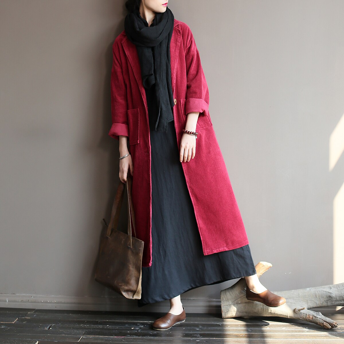 Vrouwen Herfst Winter Effen Kleur Katoen Corduroy Trenchcoat Uitloper Dames Retro Corduroy Overjas Lange Jas Vrouwelijke Vintage Jas: Bourgondië