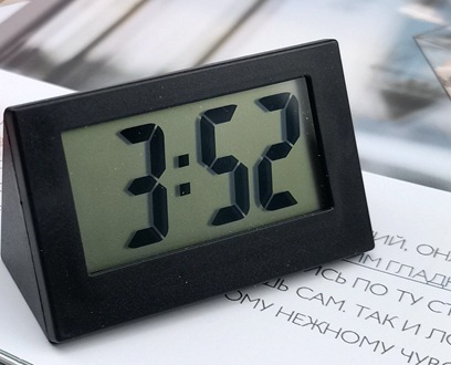 Simple Desktop Desktop Clock Mini Digital Small Desktop Clock Desktop Clock Silent Small Alarm Clock Car Clock 1Pc: black