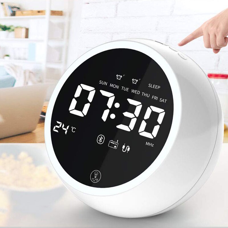 Digitale wekker, bluetooth speaker radiowekker voor slaapkamers, dubbele wekker met fm, twee usb-opladers, slaaptimer, temperatuur