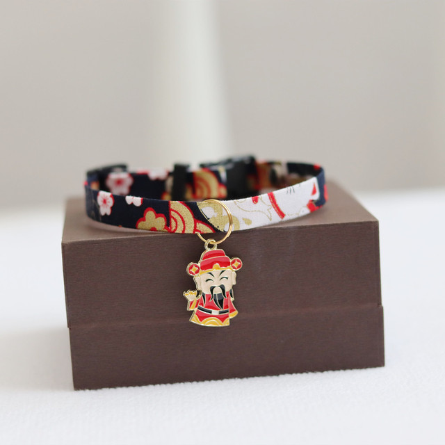 Japonais Sakura chien tour de cou gravé paillettes chiot chat collier pendentif collier pour animaux de compagnie accessoires pour animaux de compagnie patte