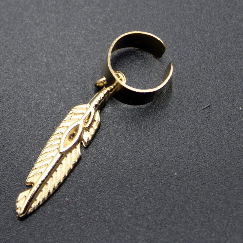 1pc oorbellen zonder gaatjes in de vorm van een manchet met een bladveer als hanger, zonder gaatjes, oorbellen met een clip voor een feestje voor dames.: Gouden kleur