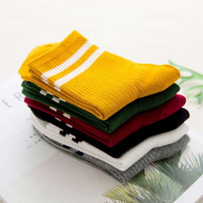 Vrouwen Meisjes Casual Gestreepte Snoep Kleuren Katoen Comfortabele Harajuku Korte Sokken Mode Grappige Sokken 1 Paar