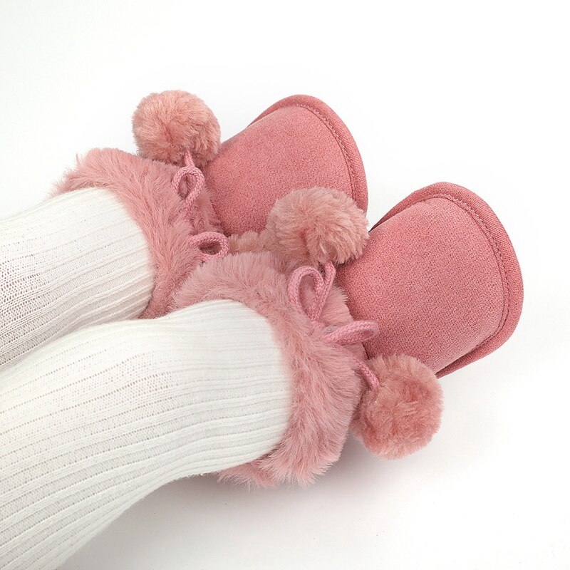 Novo outono botas de inverno do bebê meninos da menina do inverno sapatos quentes da moda sólida da criança bolas fuzzy primeiros caminhantes sapatos do miúdo 0-18m