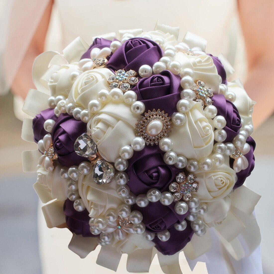 In Stock Stunning Wedding Flowers White Bridesmaid Bridal Bouquets Artificial Rose Wedding Bouquet Ramos De Novia Artificiales: Grape purple  milk