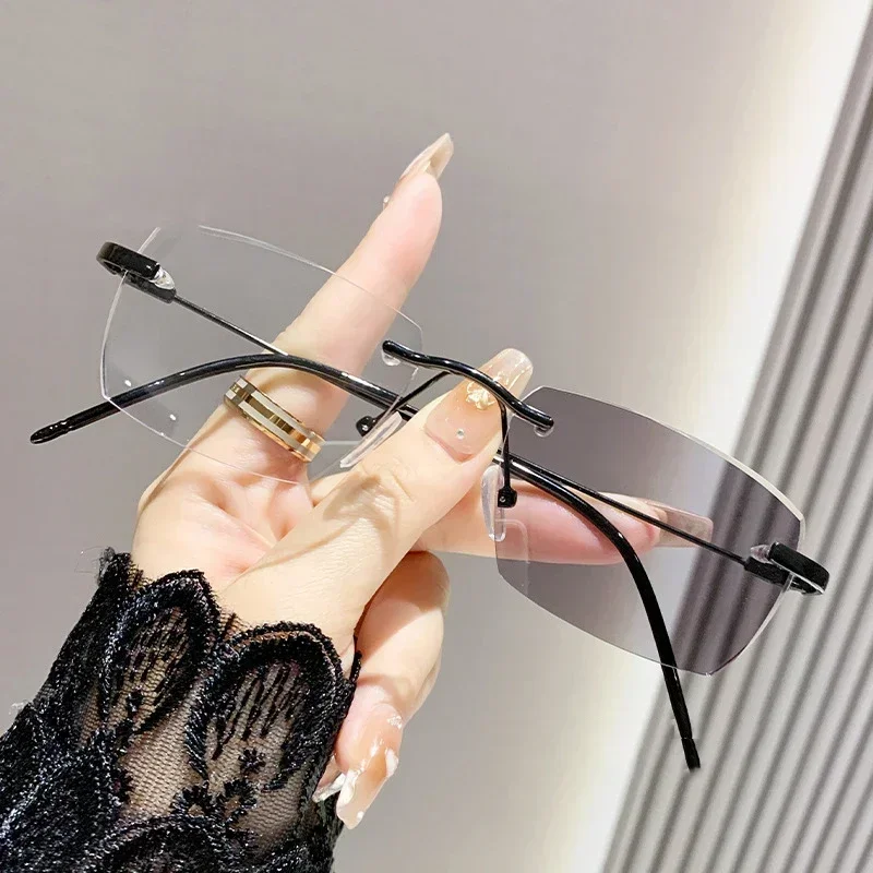 Geavanceerde lichtgevoelige kleurveranderende bril Anti-blauw licht Platte lichtlens Frameloze high-definition bijziendheidsbril voor dames: Black / +300