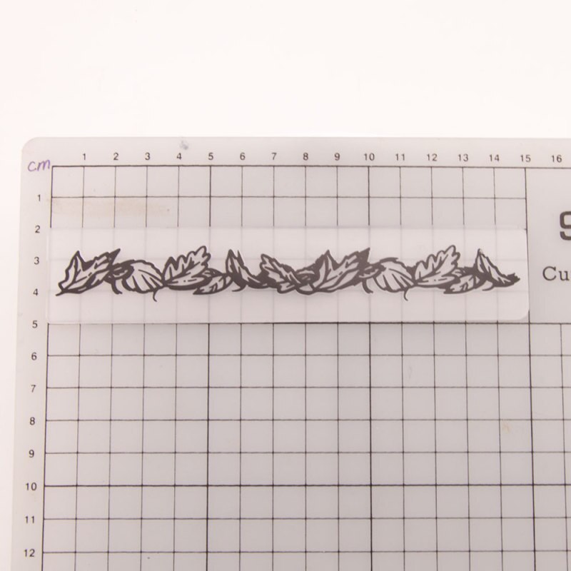 1 Pcs Leaves Maple Leaf Embossing Folders DIY Making Paper Cards Craft Card Stencil Scrapbook Template Plastic Wedding Decor