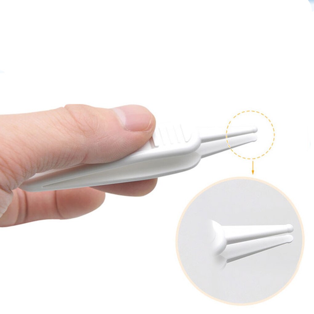 1/2pcs Baby Safety Tweezers Plastic Tweezers Ear Nose Clean Ears Dirty Baby Care girl Newborn Safety Safe Care Infant Ear Nose