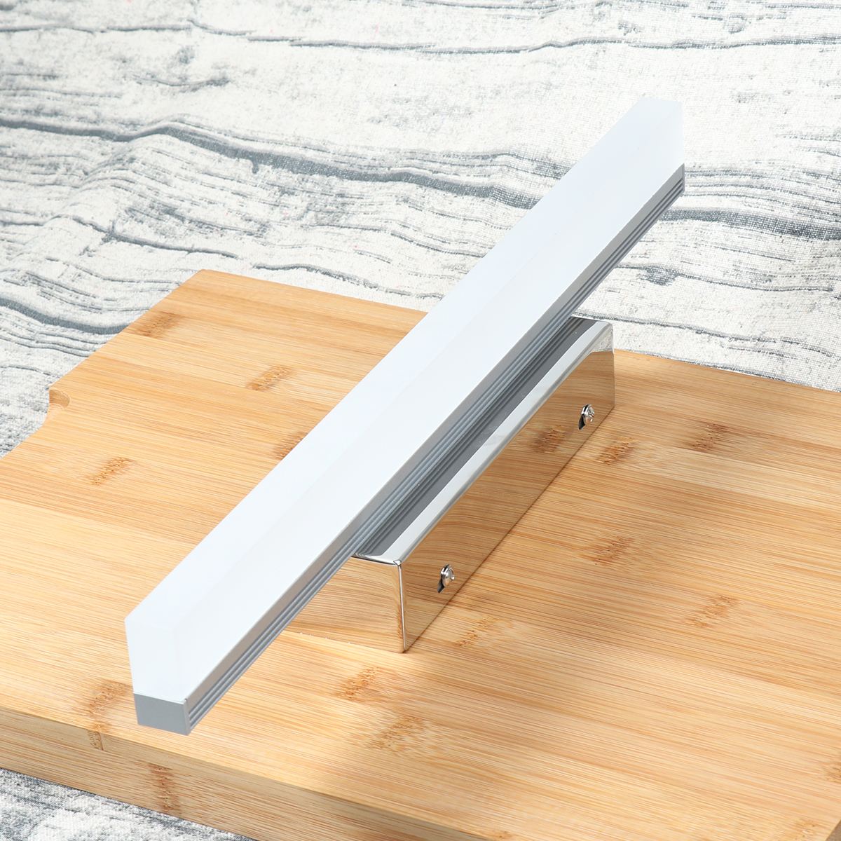 1pc 220V Simple LED Mirror Headlight Waterproof Anti-fog Bathroom Mirror Wall Lamp Cabinet Mirror Light (Silver White Light) A30