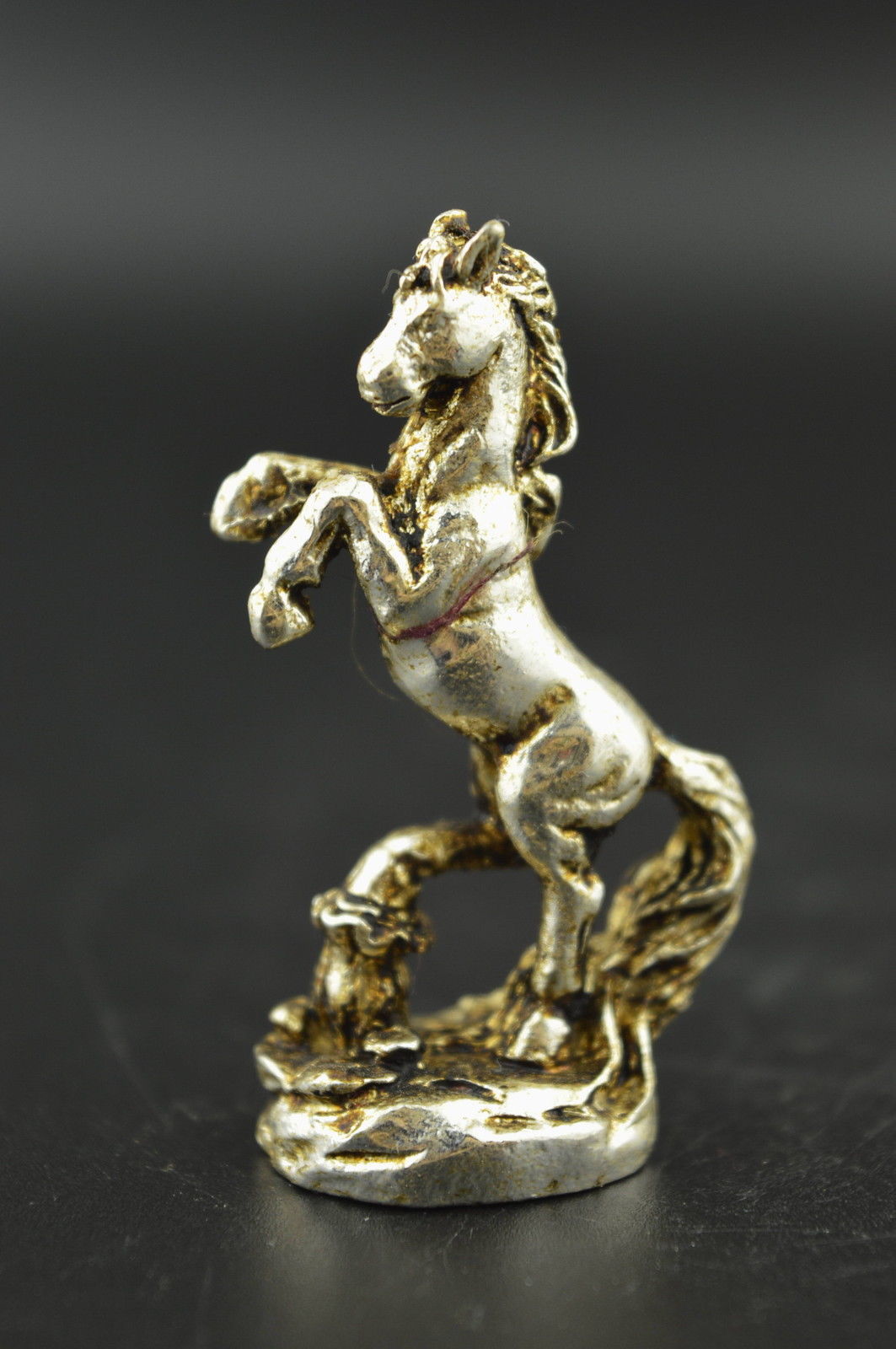 Prachtige Miao Silver Carve Robuuste Levensechte Paard Rare Delicate Standbeeld