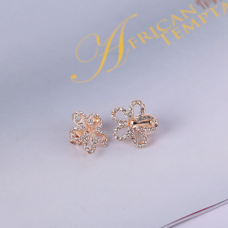 Korea Style Five petals Shape Rhinestone Clip on Earrings Without Piercing for Girls Party No Hole Ear Clip: Gold