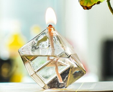 Home Decoration Real Flame Hand Blown Decorative Table Glass Oil Lamp: 8.5 cm x 8.5 cm