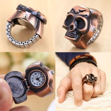 Unisex Vinger Ring Horloge Vintage Clamshell Horloge Piraat Schedel Retro flip Vrouw Antieke Mode