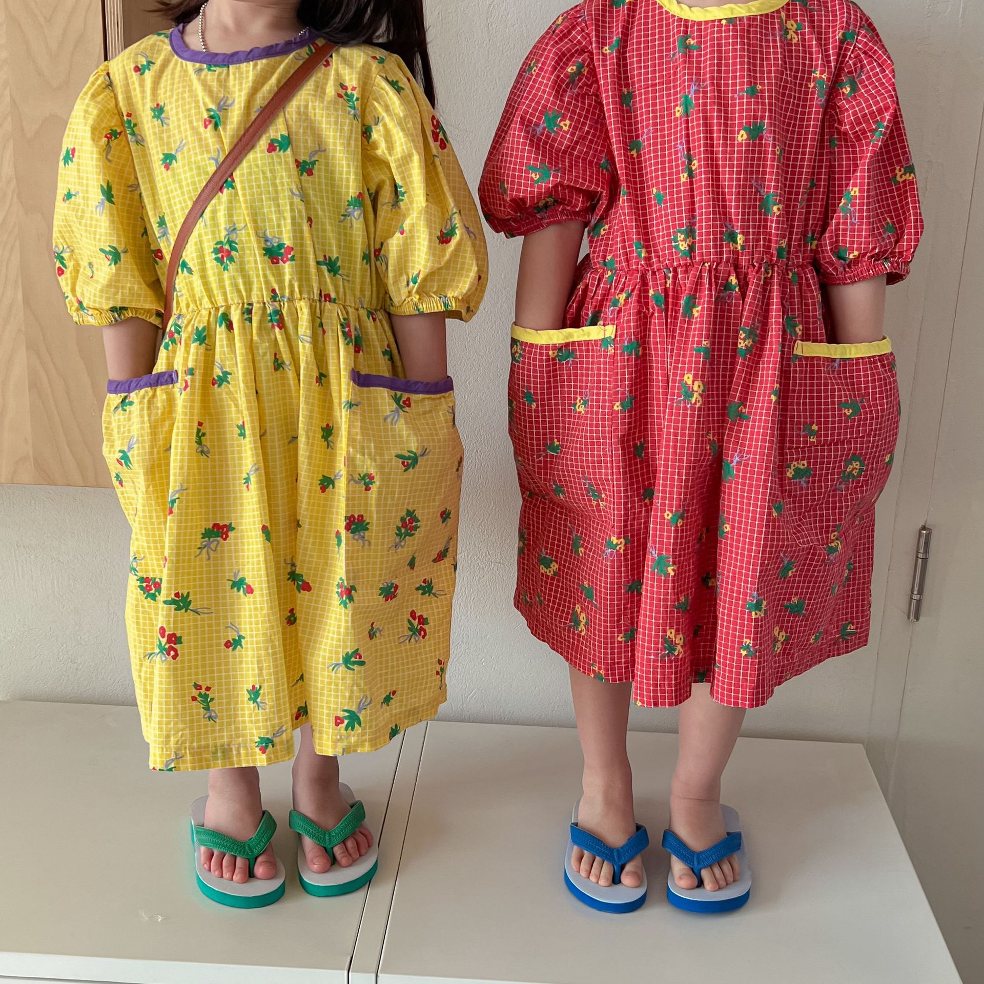 1349C vestito da ragazza coreana vestiti per bambini estate nuovo 2022 vestito da ragazza a mezza manica con fiori rotti vestito da ragazza in cotone tascabile grande