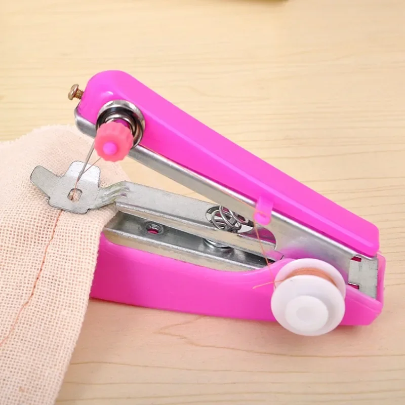 Mini máquina de coser Manual portátil para el hogar, máquina de coser pequeña de bolsillo para viajes al aire libre