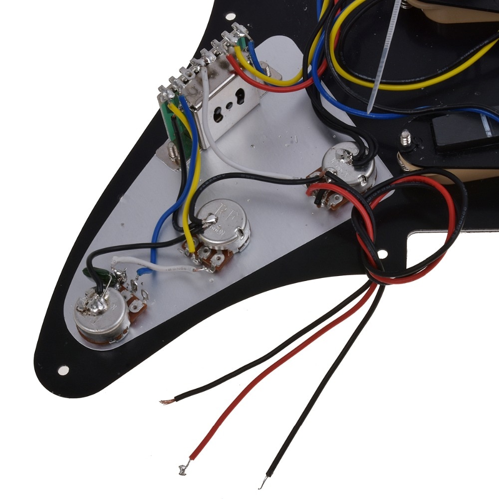 Kmise Electric Guitar Loaded Pickguard Scratch Plate for Fender Strat Parts 3 Ply SSS Black