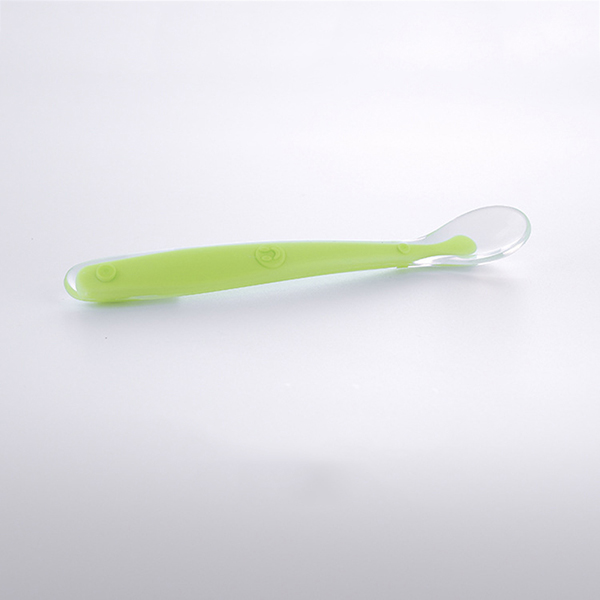 Cucharas de alimentación de silicona suave para niños, cuchara infantil de seguridad, herramientas de vajilla de retales: Green