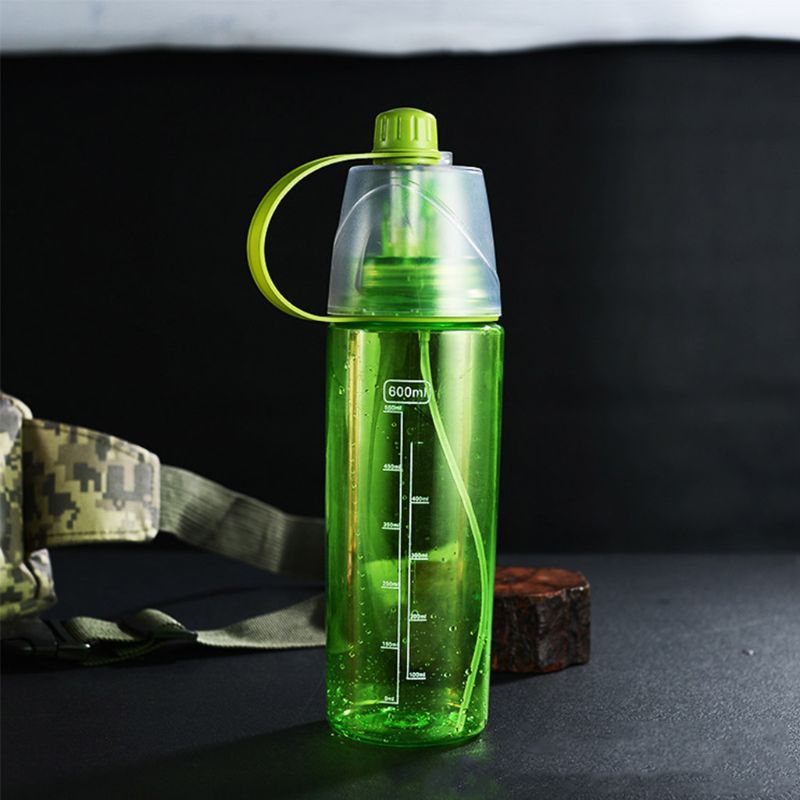 600ml 4 färger solid plast spray cool sommar sport vattenflaska bärbara klättring utomhus cykel flaskor