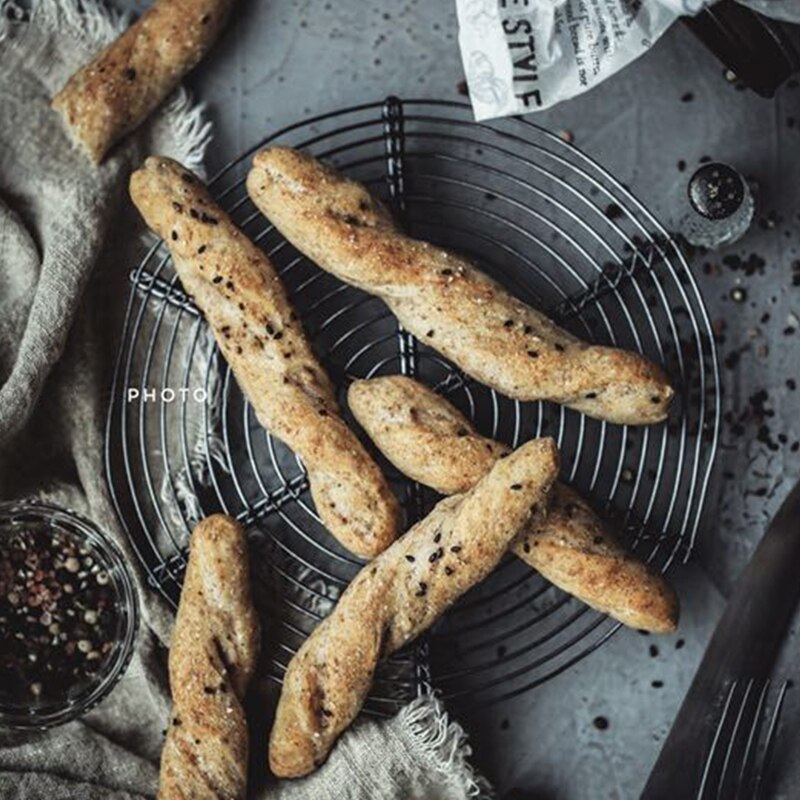 Retro runda järnbröd bakrulle pan europeisk bbq tårta bakhållare vintage fotografering verktyg kakor kylbricka behållare
