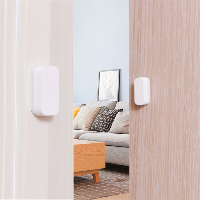 New aqara  e1 smart window and door sensor, zigbee 3,0, works with homekit and the mi home app for smart home use.