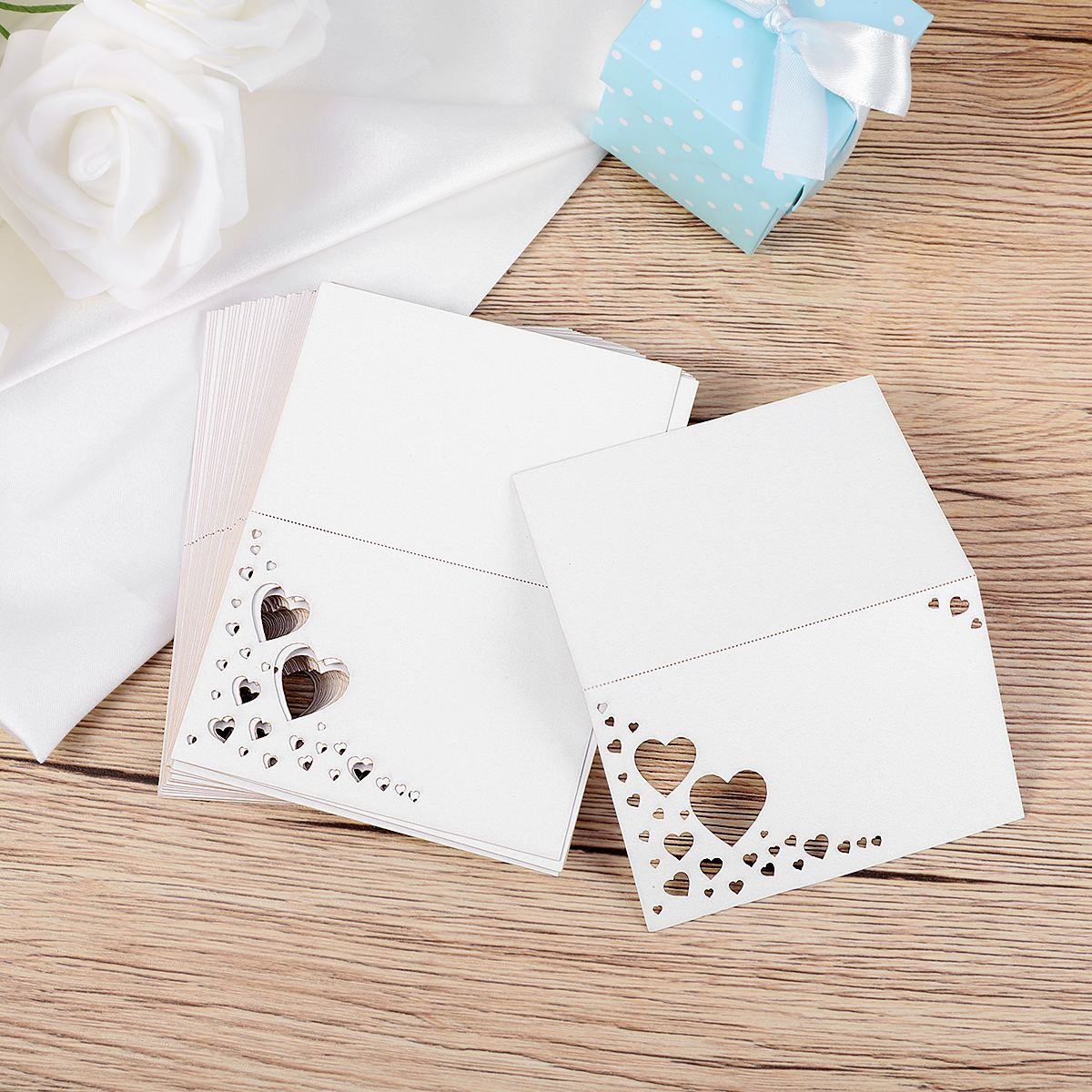 50PCS Paper White Table Card Heart Hollowed Table Namecard Table Cards Place Cards Wedding Guests Banquet Party Favors