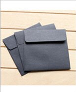 100 stk 10*10cm kraft firkantede mini tomme kuverter til medlemskort små lykønskningskort opbevaring papir konvolutter forsyninger: Sort