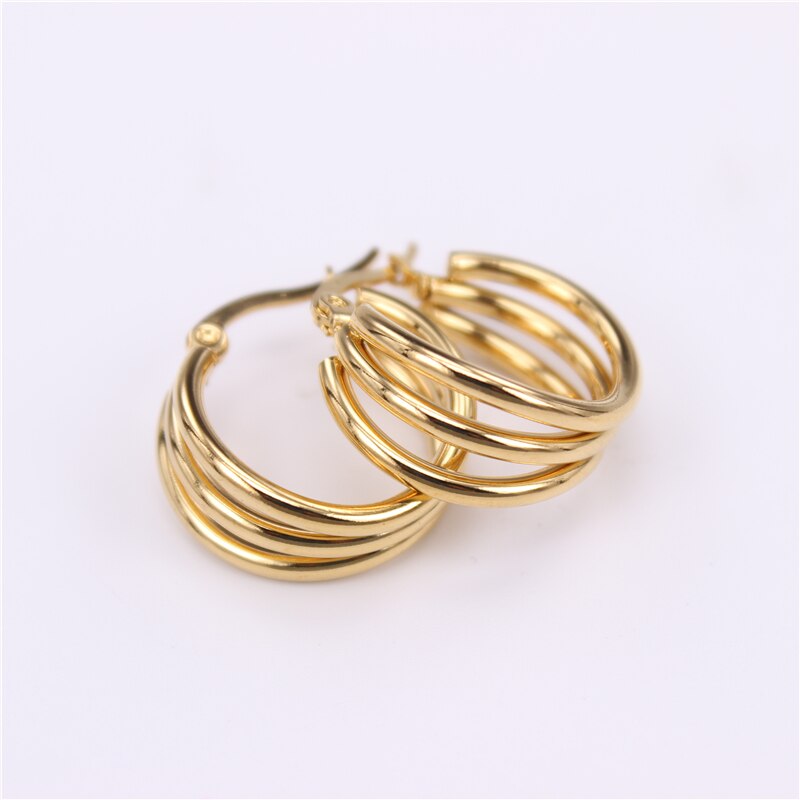 Le New19mm classique trois anneaux caractéristiques se réunir femmes bijoux boucles d'oreilles d'anniversaire LH900