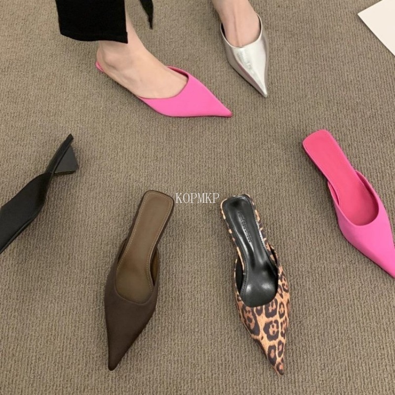 2024 Lente Puntige Neus Vrouwen Muiltjes Slipper Mode Candy Kleur Dames Elegante Jurk Sandaal Vierkant Lage Hak Slip Op Dia 'S Schoenen