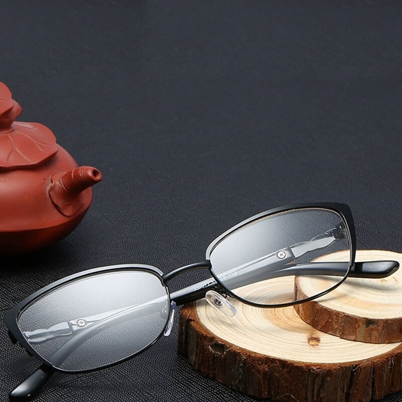 Leesbril met metalen montuur en kattenoog, sterkte  +1.0 +1.5 +2.0 +2.5 to +4.0 brillen voor vrouwen en mannen met hyperopie