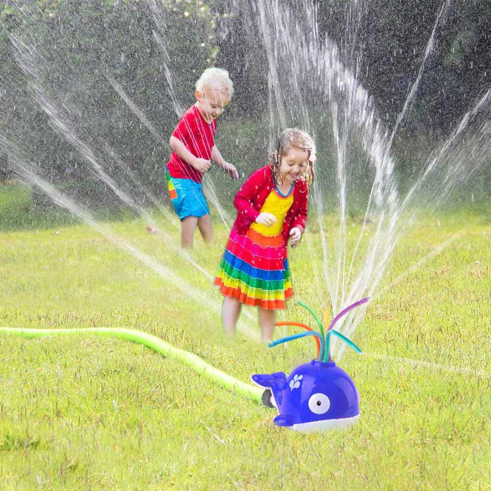 Familie Wal bilden Karikatur Wasser Sprinkler Spielzeug Schlecht Hause Rasen Für freundlicher Mit wackeln Rohre Dusche Spiel Haustiere Ich bin Freien Spielen: Default Title