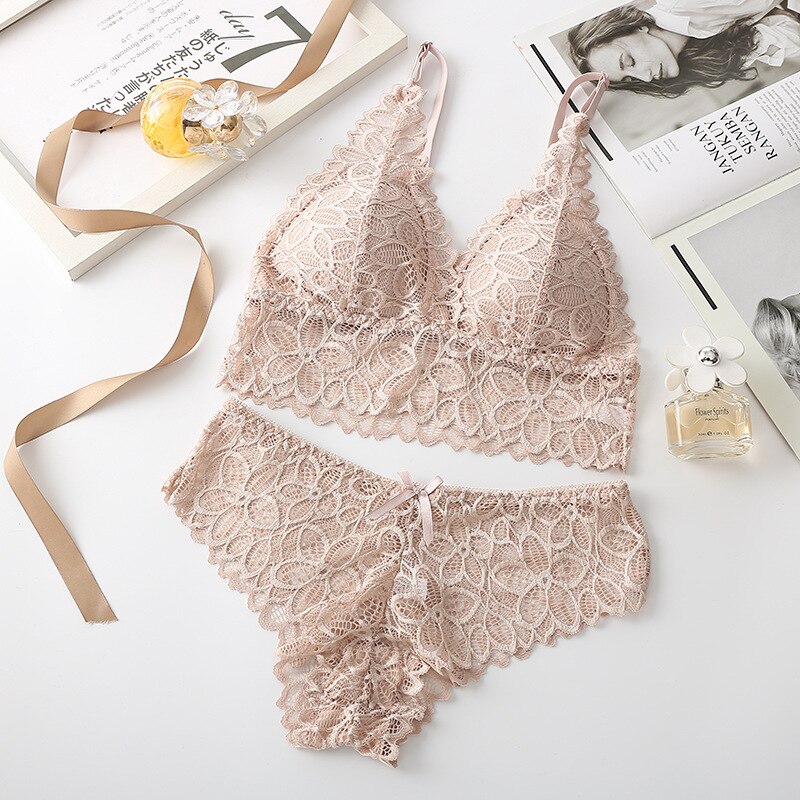 Sexy Lace Bra Briefs Set Women French Style Bra Panties Underwear Set Padded Bh Comfort Bralette Backless Intimates #F: A set