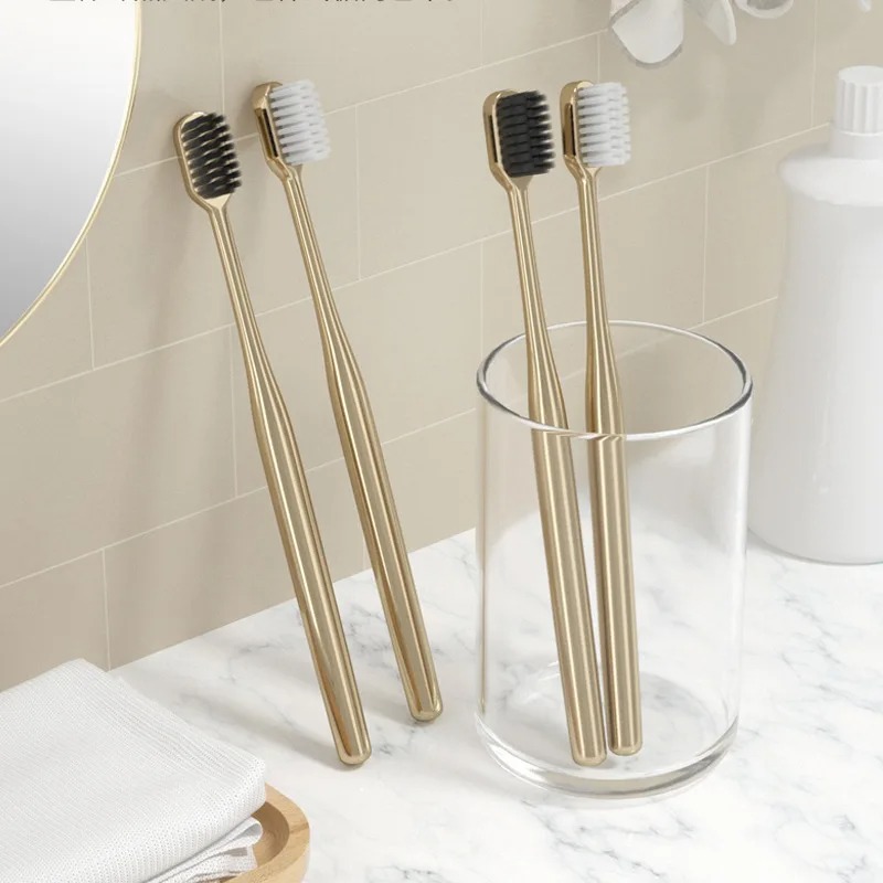 Brosse à dents douce de luxe pour hommes et femmes, brosses dentaires pour adultes, or, argent, indépendant, brosses à dents douces, directe