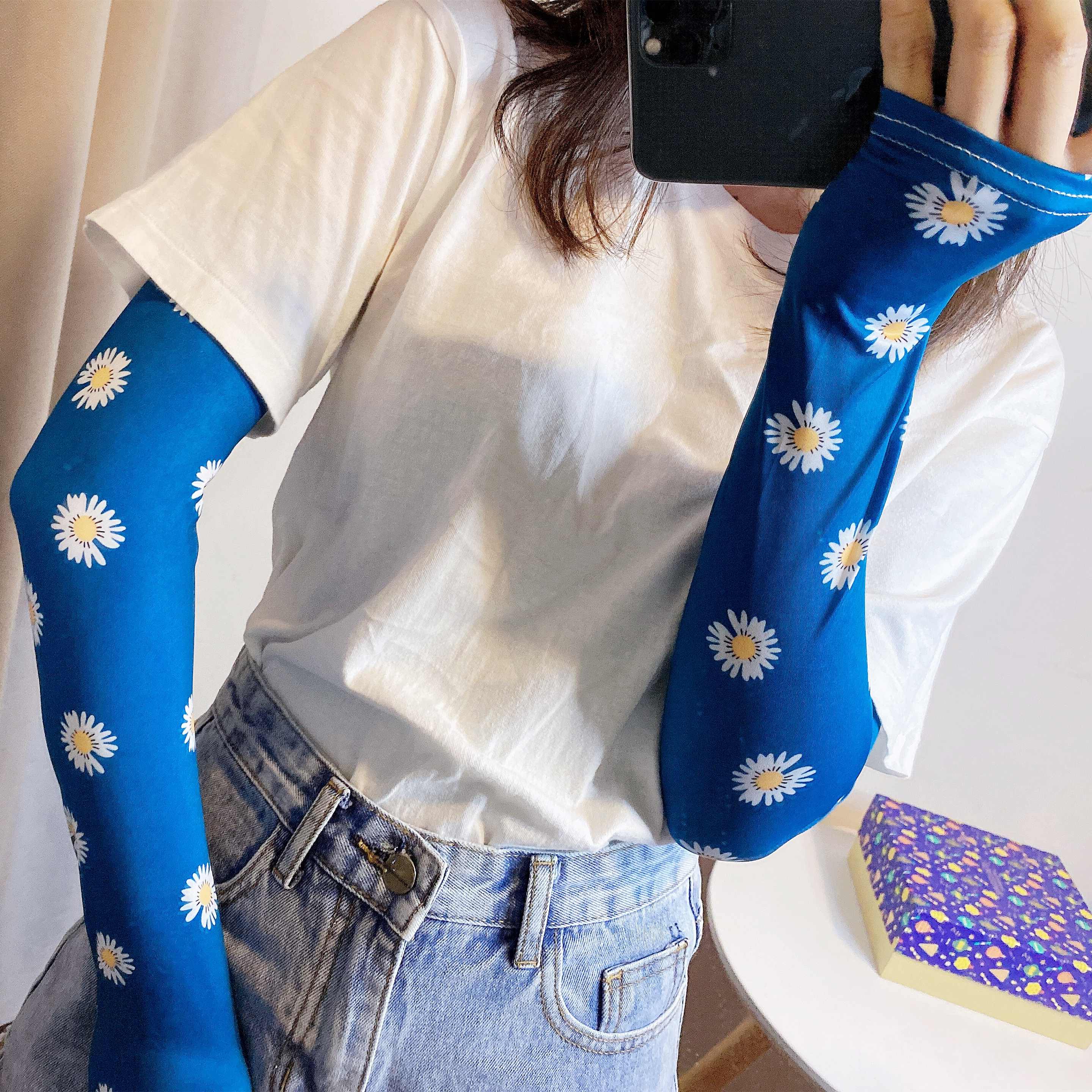 Nyaste kvinnor blommönster isärmar sommararmvärmare solskydd sporthandskar cool is silke anti-uv-ärm: A