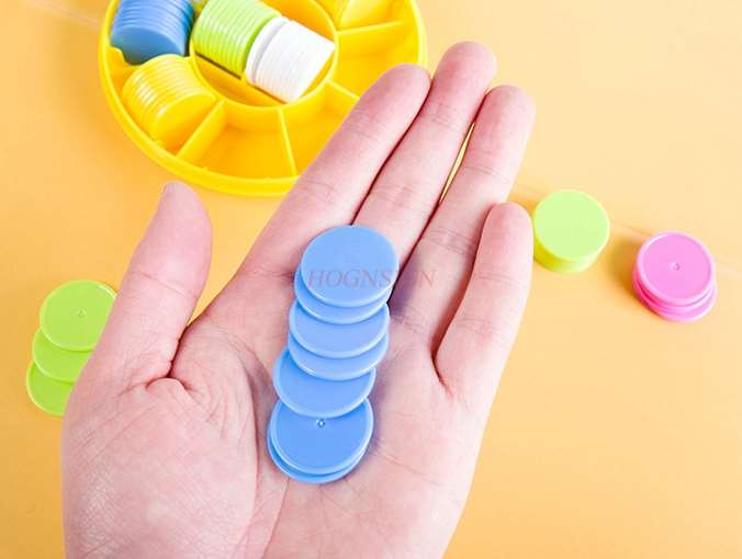 Counting disc children's mathematics with red yellow blue green white color counting disc plastic sheet classification