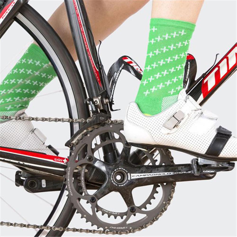 Ausverkauf Radfahren Socken Atmungsaktiv Wicking Füße Schutz Socken Nylon draussen Rennrad Reiten Socken Fahrrad Ausrügestochen